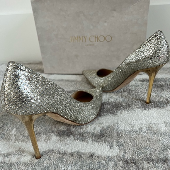 JIMMY CHOO ROMY SILVER GLITTER FABRIC HEEL PUMPS. - Picture 4 of 5